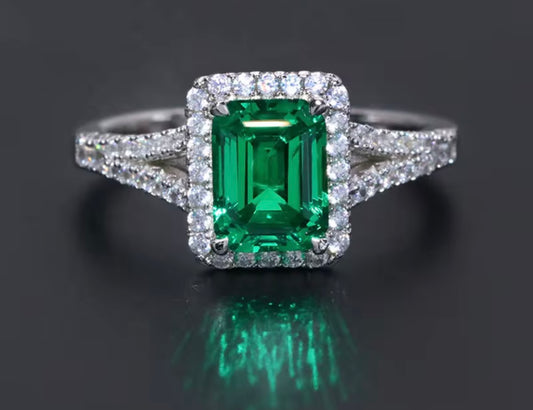 2 Carat Lab grown Emerald Ring